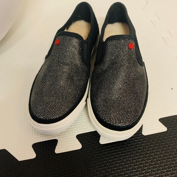 UGG sneakers - Picture 1 of 7